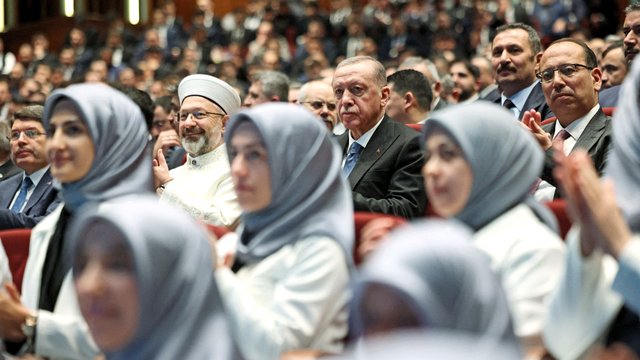 AKP: Die Partei macht sich den Staat untertan