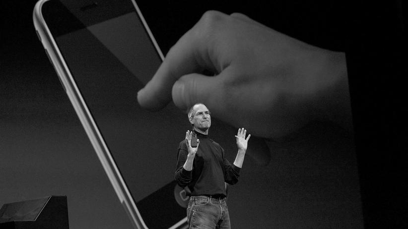 Steve Jobs présentant l'iPhone