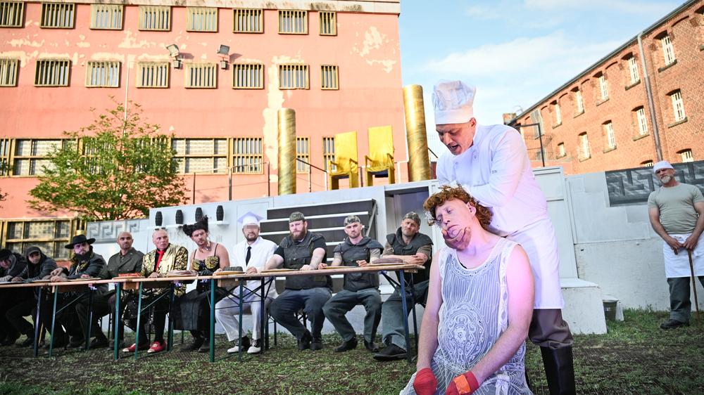 Gefängnistheater Aufbruch Freiluftgefangenentheater in der JVA Tegel Shakespeare Dürrenmatt Müller 67379