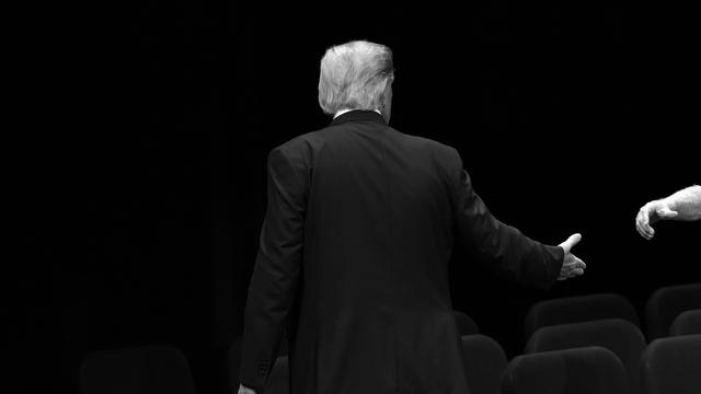 Donald Trump: Dealen in den Abgrund