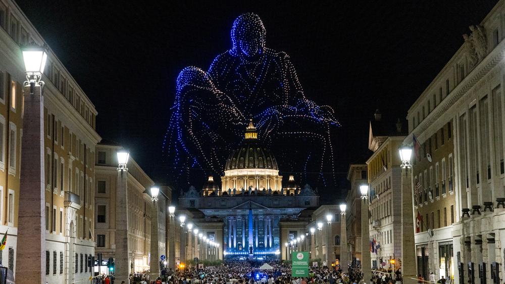  der Petersplatz während des Konzertevents "Grace for the World"