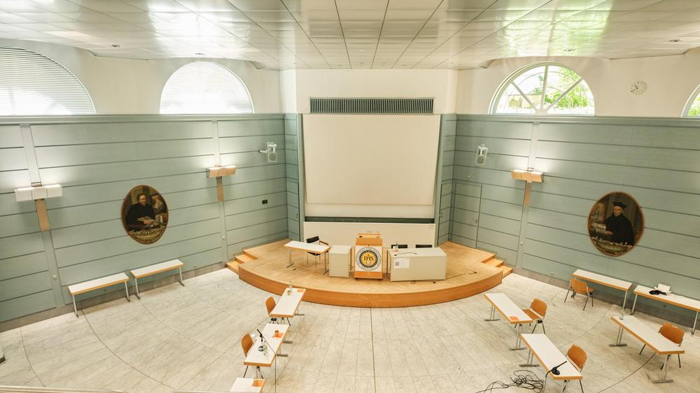 Sebastian Ostritsch: Seminarraum in der Hochschule für Philosophie in München