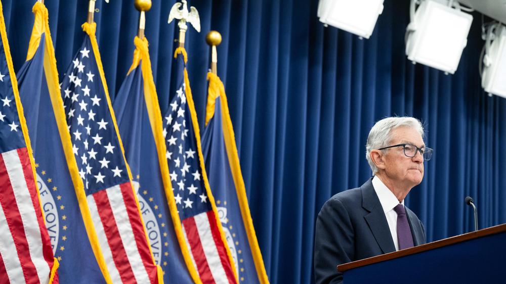 Fed-Chef: "I have nothing for you on this today", sagt Jerome Powell am 28. Januar 2026. Er habe nichts zu sagen über den US-Präsidenten. Stimmt das?