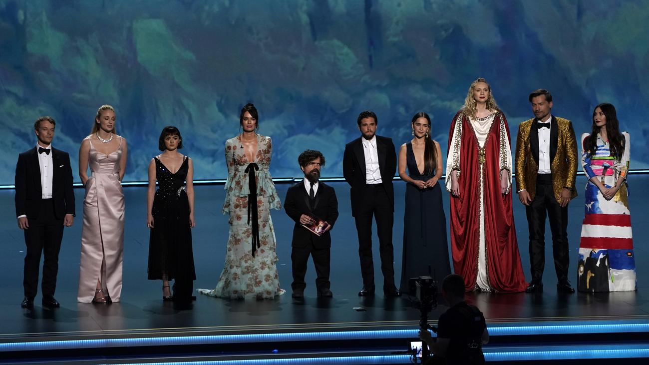 Emmy Awards Game Of Thrones Wins Twelve Emmys Teller Report