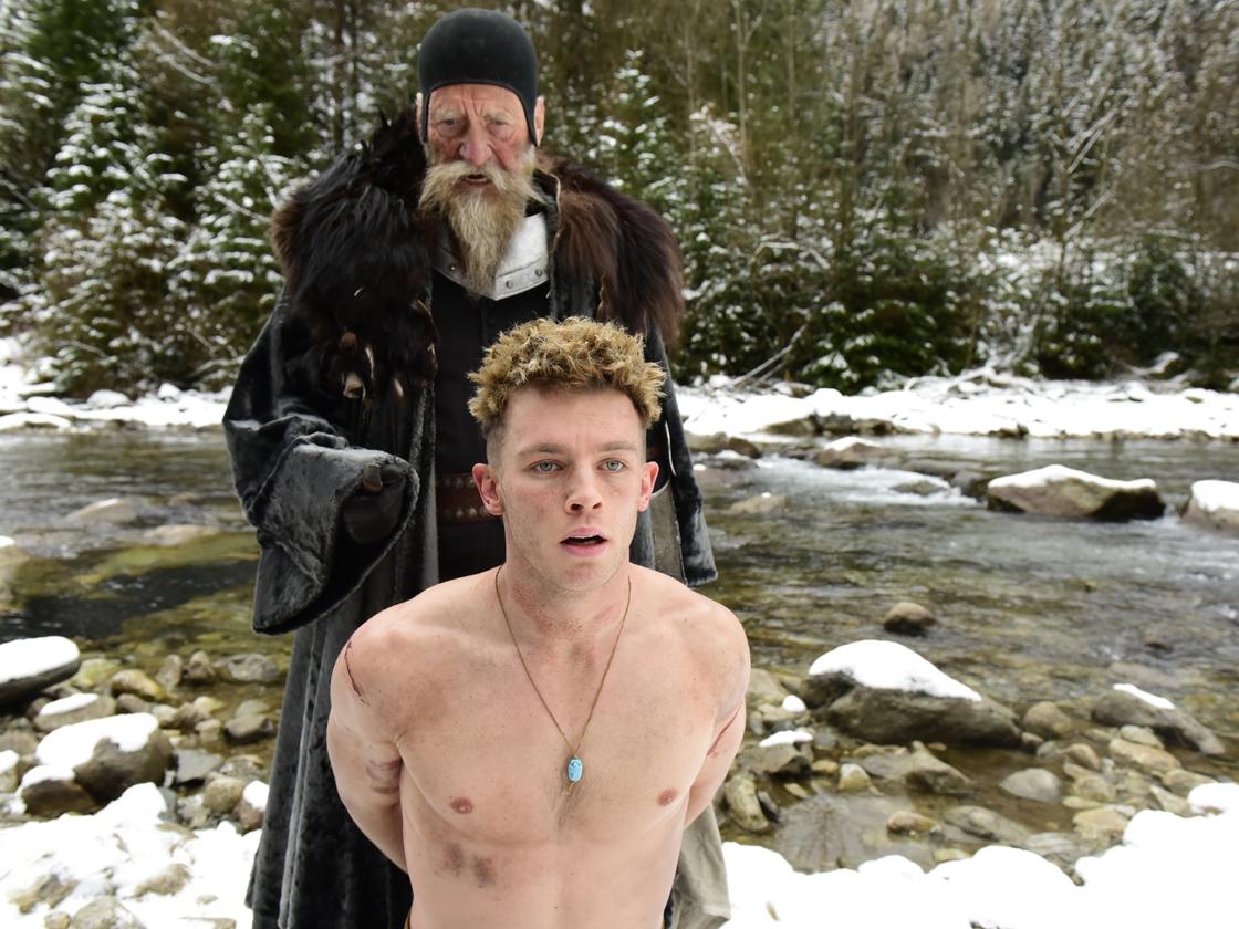 Qiz dosti bilan hammomda jinsiy aloqa