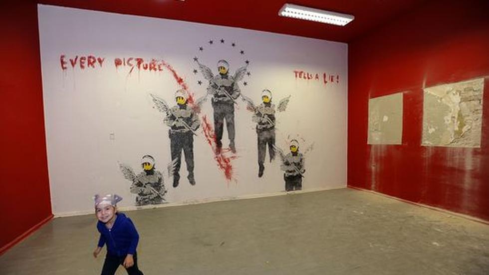 Street Art: Banksy-Bild in Berlin freigelegt