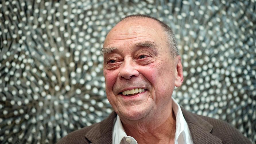 Günther Uecker: Der Künstler Günther Ueckerim Jahr 2015 in einer Ausstellung in Düsseldorf (Archivfoto).