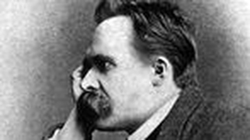 Literaturfans bei Facebook: Nietzsche schlägt Schiller