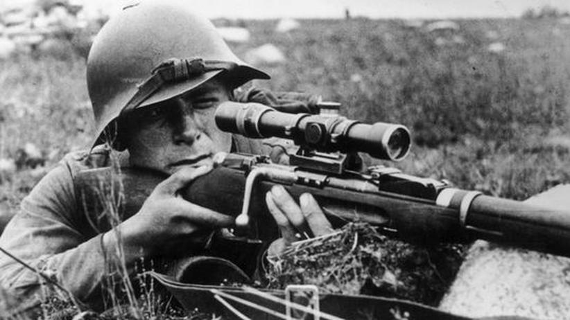 Wassil Bykau Im Krieg ein Mensch bleiben ZEIT ONLINE