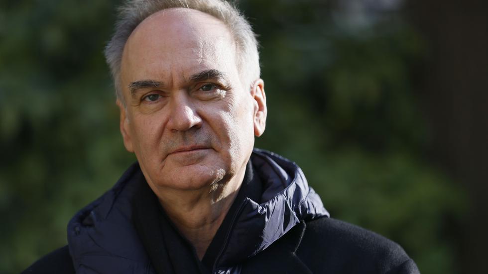 Prix Goncourt 2022 L'Anomalie": Prix Goncourt geht an Hervé Le Tellier | ZEIT ONLINE