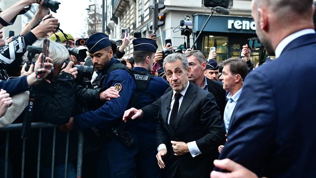 (+) Gefängnisbuch von Nicolas Sarkozy: Mein liebes Tagebuch