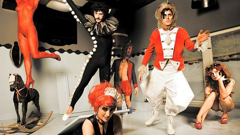 Punkpop von Bonaparte: Stunde der Freaks | ZEIT ONLINE
