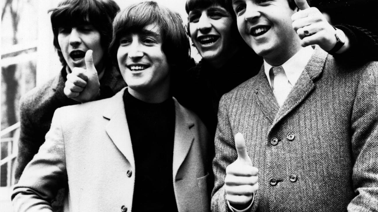 Лет би битлз слушать. Зе Битлз. Группа the Beatles. Группа Битлз в Англии. Беатлес группа.