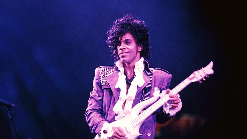 https://img.zeit.de/kultur/musik/2016-04/prince-84/wide__820x461__desktop
