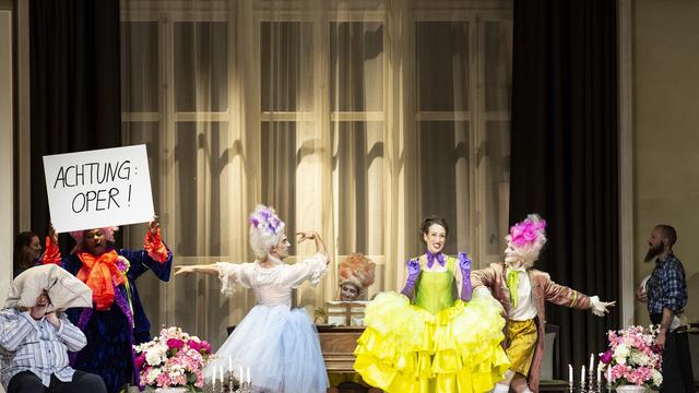 "Die schweigsame Frau": Planvolles Durcheinander