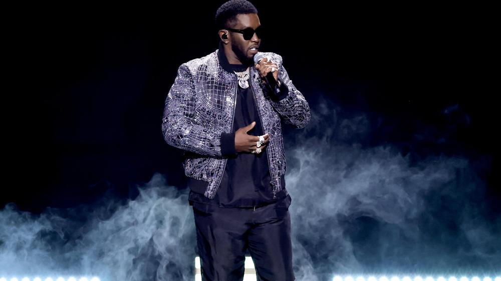  Sean “Diddy" Combs wurde im vergangenen Monat in zwei von fünf Anklagepunkten schuldig gesprochen – und erhofft sich nun offenbar Unterstützung durch Donald Trump.