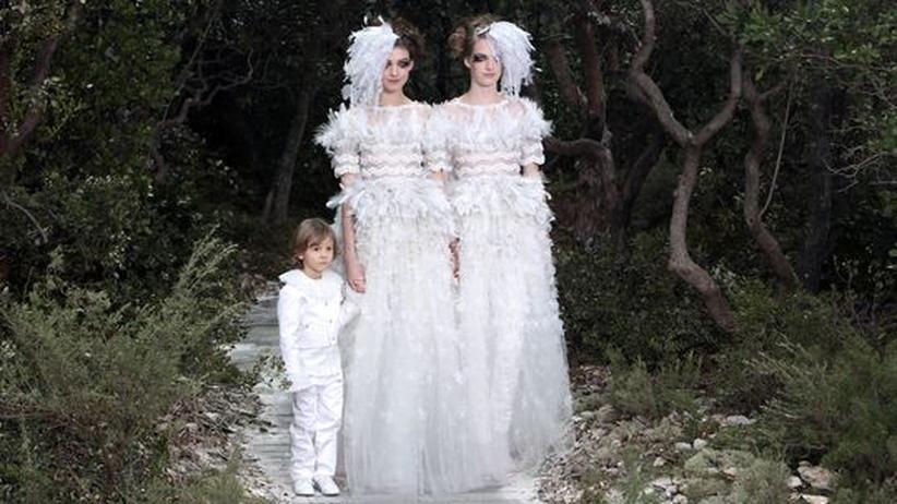 Chanel Haute Couture Karl Lagerfelds Braute Zeit Online