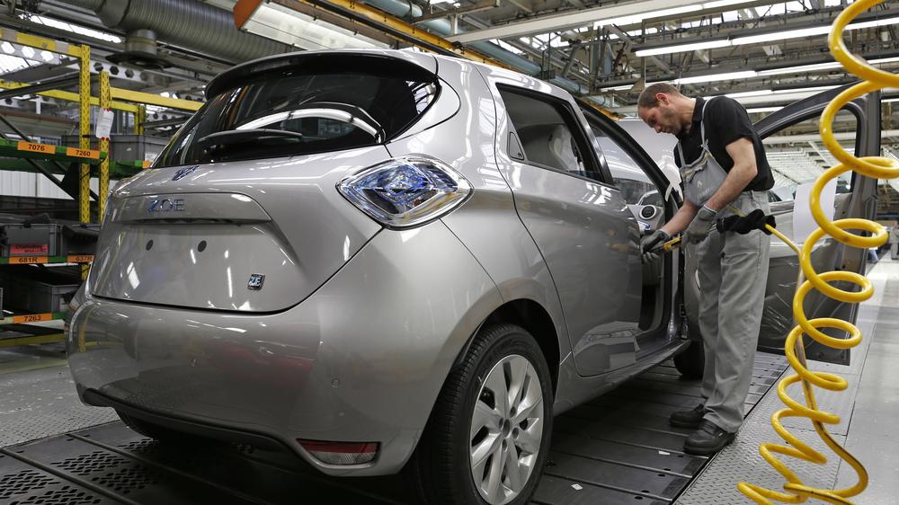 Fertigung des Elektroautos Renault Zoe in Flins bei Paris