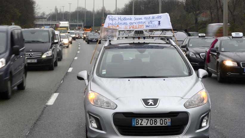 Fahrdienst Pariser Taxifahrer Verdrangen Uber Vom Markt Zeit Online