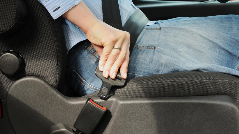 Sicherheitsgurt: Experten fordern Anfahrsperre für Gurtmuffel | ZEIT ONLINE