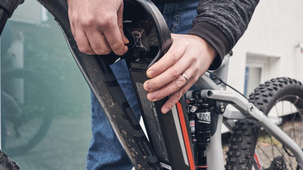damen fahrradsattel weich Damensattel Fahrrad mit Memory Foam weich mit Lüftungskanal – Bomence