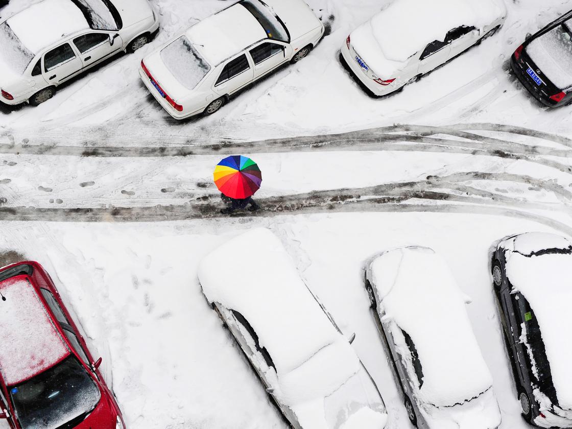 Parken im Winter: Wenn das geparkte Auto eingeschneit wird