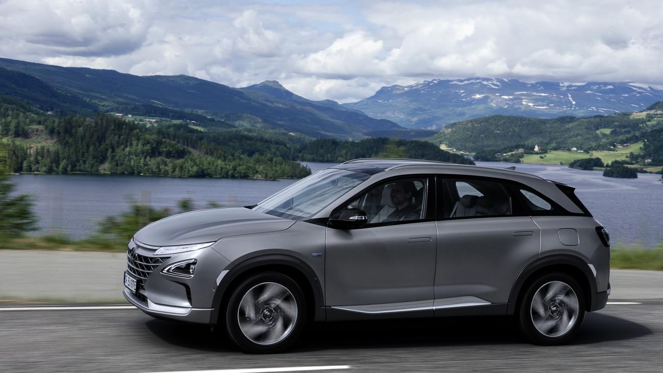 Hyundai Nexo Wasserdampf aus dem Auspuff ZEIT ONLINE