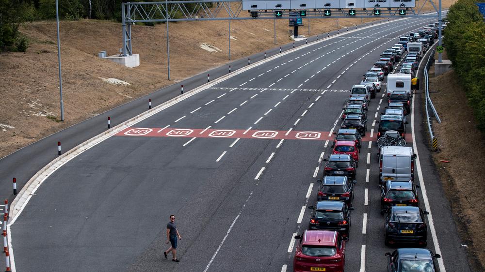 EU-Austritt: Lange Schlangen vor dem Eurotunnel, der England und Frankreich verbindet.
