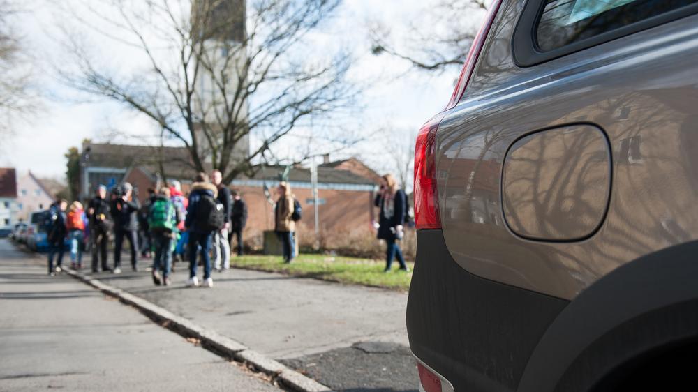 Verkehrswende: Wenn Schüler die Elterntaxis aussperren