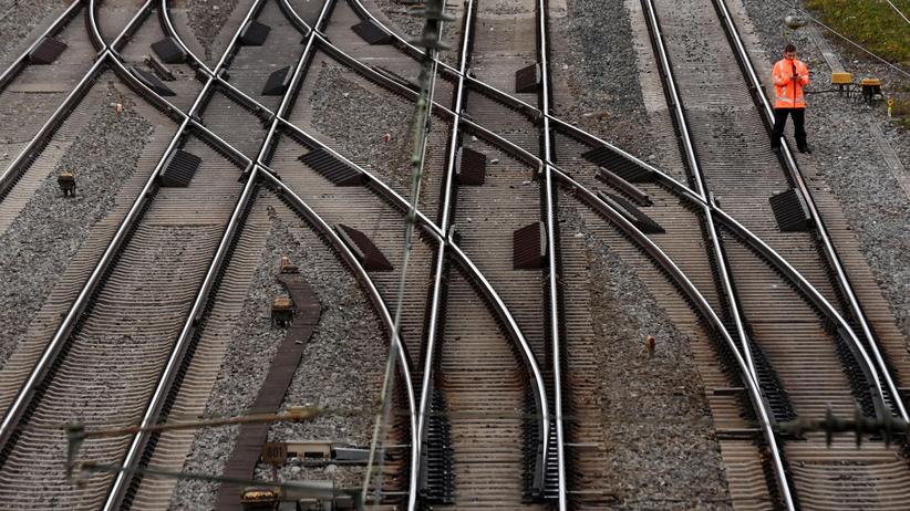 Schienenverkehr: Bahn und Bundesverkehrsministerium wollen "Hochleistungsnetz" aufbauen