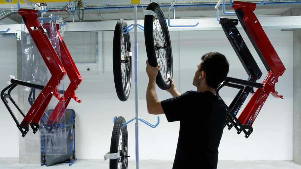 Fahrradbranche: Hier läuft noch alles: E-Bike-Produktion von Riese & Mueller in Mühltal bei Darmstadt.