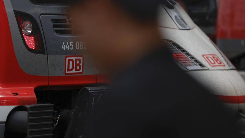 Tarifstreit: Deutsche Bahn Und EVG Vereinbaren Drei Tage Lange ...