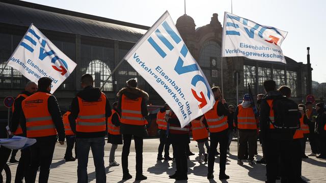 Bahnstreik: Eisenbahngewerkschaft stellt Deutscher Bahn Ultimatum