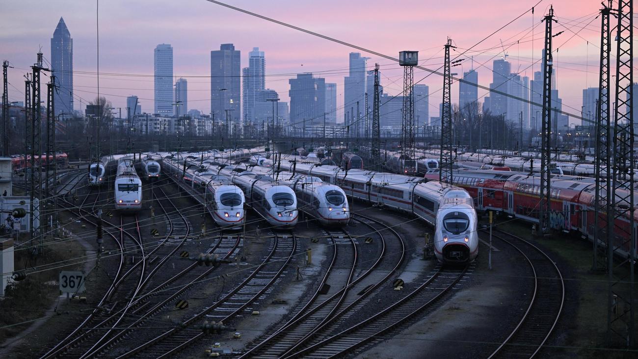 Deutsche Bahn: GDL-Streik Geht Weiter, Bahn Fordert Rückkehr An ...