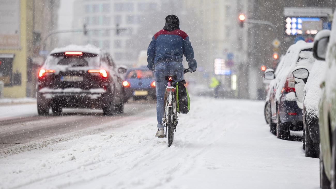 Mit dem Fahrrad durch den Winter  So sollten Sie ausgerüstet sein