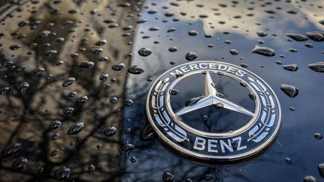 Kraftfahrt-Bundesamt: Mercedes-Benz ruft weltweit 250.000 Fahrzeuge zurück