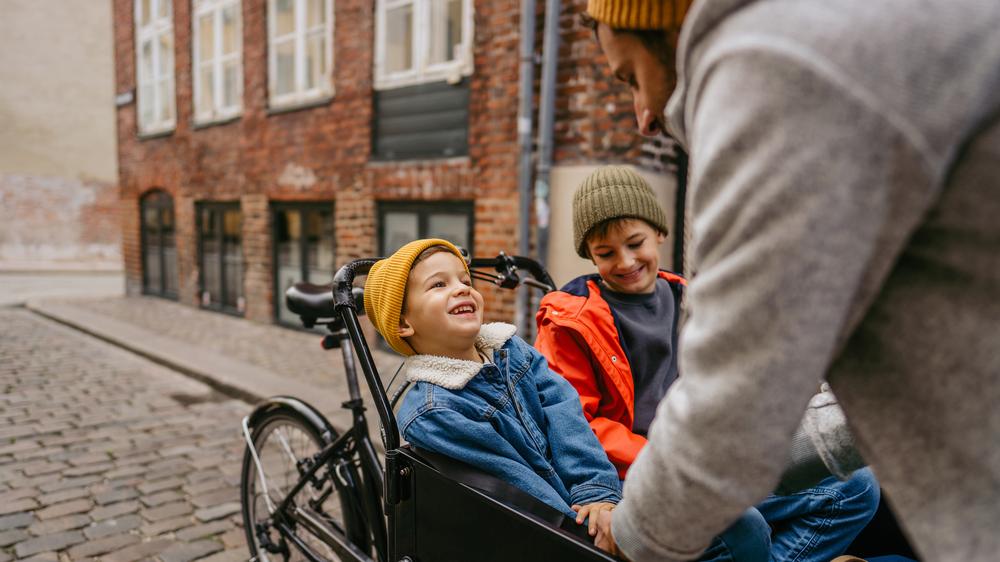 Kinder auf dem Fahrrad mitnehmen: Kleine Kinder auf dem Rad mitnehmen   darauf sollten Sie achten | DIE ZEIT