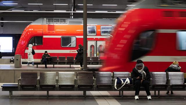 Deutschlandticket: Lindner knüpft Bahn-Investitionen an teureres Deutschlandticket