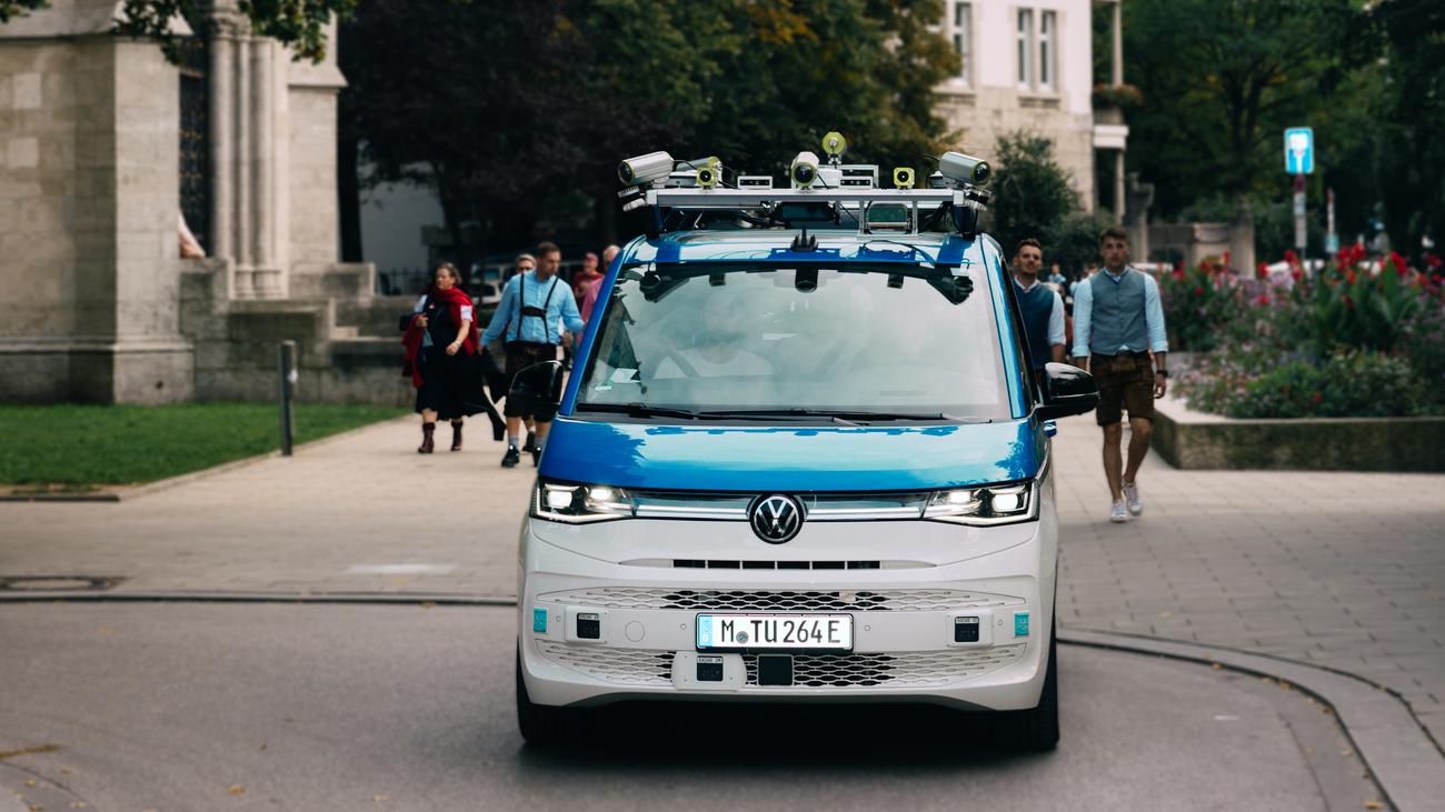 Autonomes Fahren: Heute fährt Sie durchs Verkehrschaos: ein verwirrter Roboter
