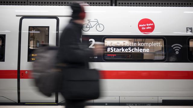 Fernverkehr: Deutsche Bahn hebt Ticketpreise für Fernzüge Ende des Jahres an