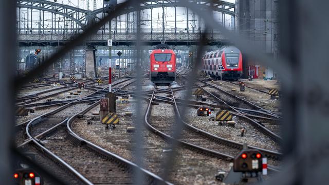 Tarifeinigung: Deutsche Bahn und EVG einigen sich auf Tarifvertrag