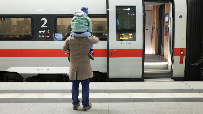 Deutsche Bahn: Deutsche Bahn schafft Familienreservierung ab | DIE ZEIT