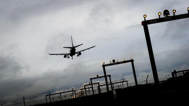 Flugverkehr: Flughafen Hannover wegen Drohne vorübergehend gesperrt