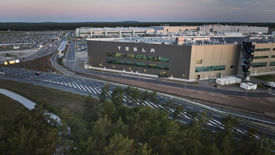 Betriebsrat bei Tesla: Das Tesla-Werk in Grünheide bei Berlin