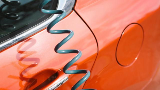 (+) Preis eines Elektroautos: Was man bedenken sollte, wenn man jetzt aufs E-Auto umsteigen möchte