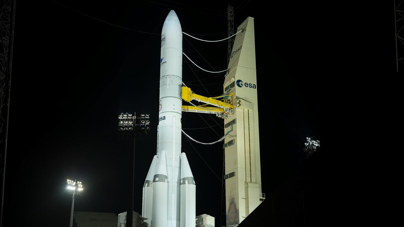 Raketenstart in Französisch-Guayana: Ariane 6-Rakete fliegt mit stärkerem Antrieb ins All