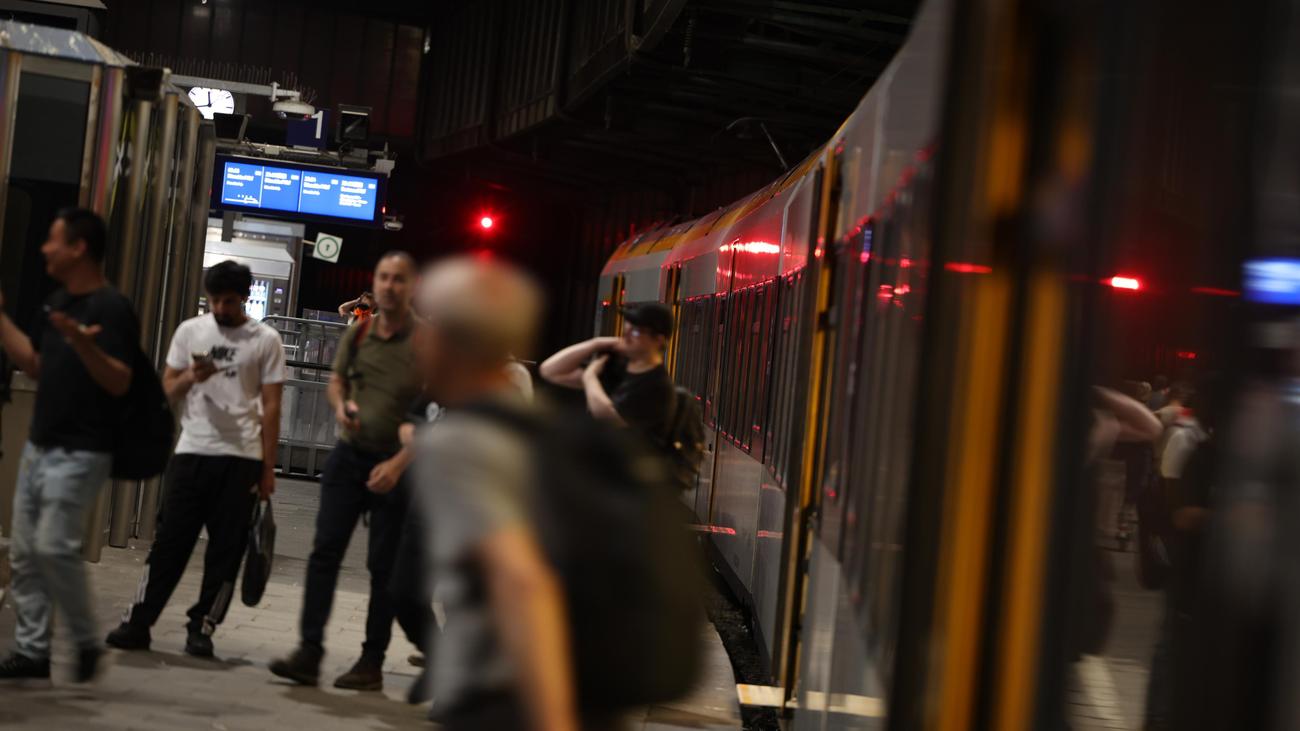 Bahnstörung: Erste Züge der Deutschen Bahn fahren wieder
