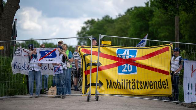 Straßennetz: Bau der umstrittenen Küstenautobahn A20 hat begonnen