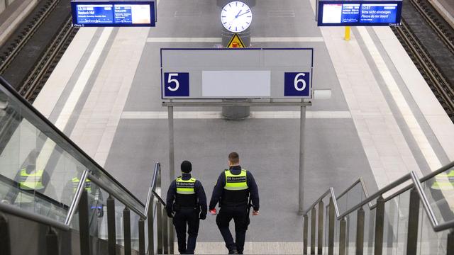 Alkoholverbot an Bahnhöfen: Bahn muss Alkoholverbot laut Polizeigewerkschaft selbst umsetzen