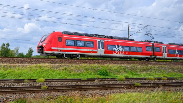 Angriff auf Bahnmitarbeiter: Festgenommener nach Angriff in Zug wieder auf freiem Fuß
